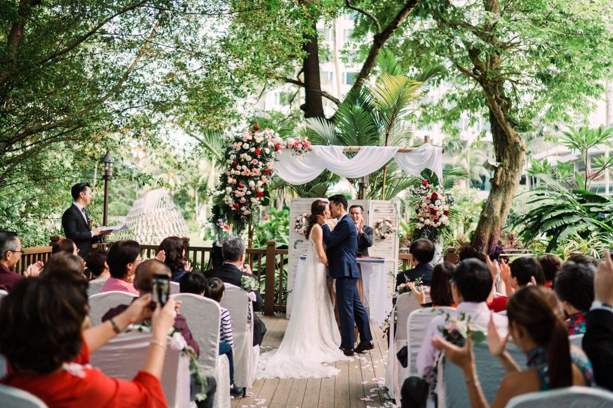 Enchanted Backdrop - Bridal Flower - Standard - Preserved Flowers & Fresh Flower Florist Gift Store