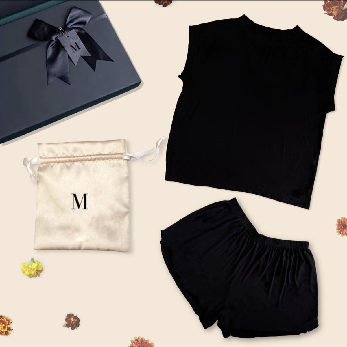 Mabel x Ana Hana - Lounge Wear Set - Gift Set - L (Black) - Preserved Flowers & Fresh Flower Florist Gift Store