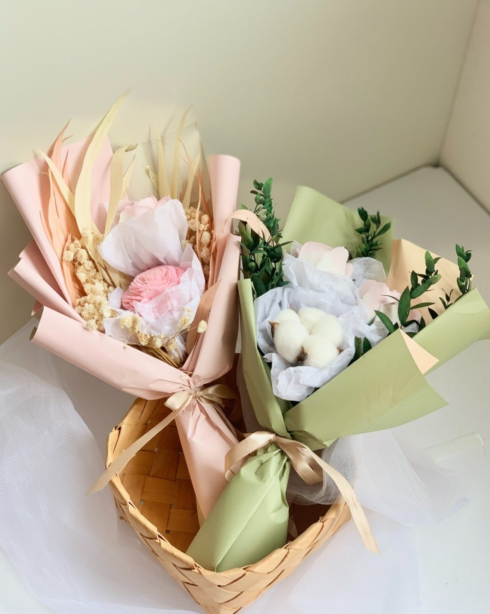 Fumetsu - Petite Preserved Flower Bouquet - Flower - Pink - Preserved Flowers & Fresh Flower Florist Gift Store