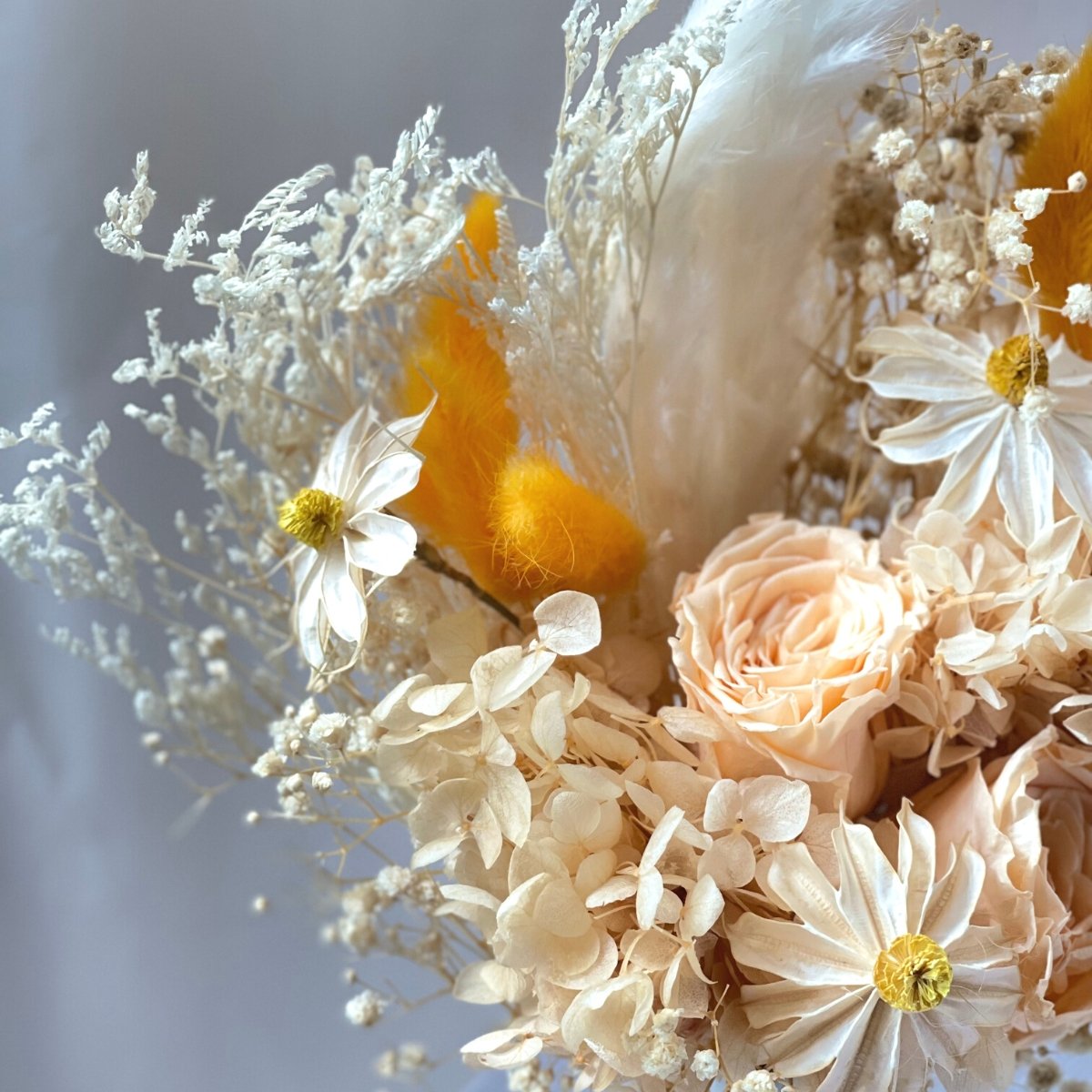 Kiko - きこ Preserved Flower Arrangement - Flower - Cream きこ - Preserved Flowers & Fresh Flower Florist Gift Store