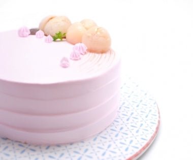 Lychee Martini Cake (Only available as an add-on) - Cakes - Preserved Flowers & Fresh Flower Florist Gift Store