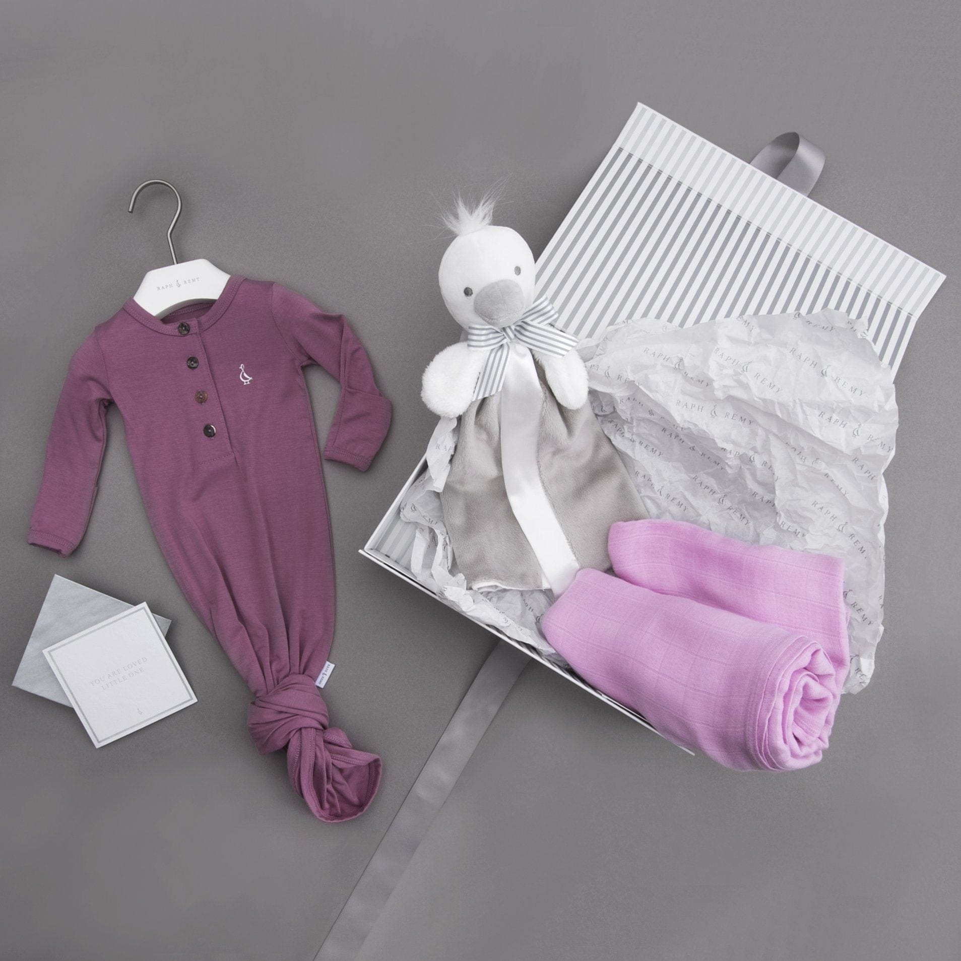 Sweet Dreams Newborn Baby Gift Set - Gift Set - Girl - Preserved Flowers & Fresh Flower Florist Gift Store