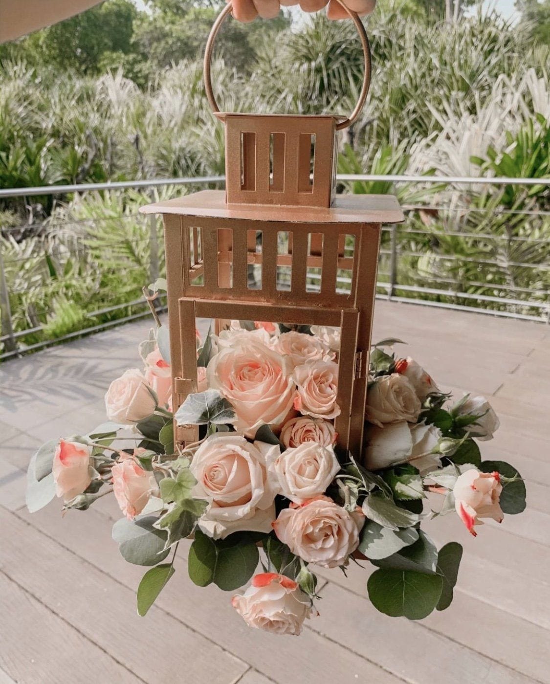 Voguish Centerpiece - Bridal Flower - Standard - Preserved Flowers & Fresh Flower Florist Gift Store